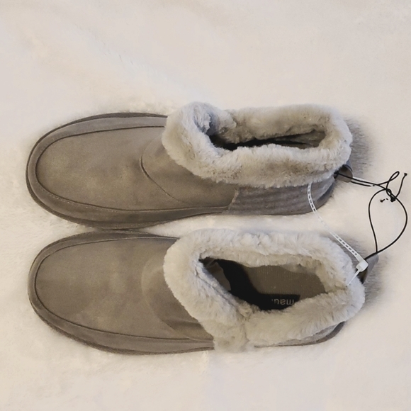 Maurices Gray Slipper Boots Faux Fur Lining Pull On Cozy - Picture 4 of 14